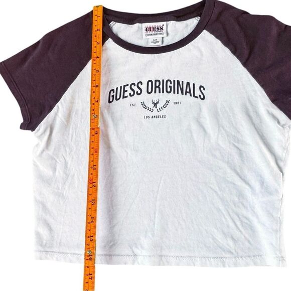 GUESS Originals Hannah Raglan Cropped Short Sleeve Baby Graphic T-Shirt. Small. - Picture 6 of 10